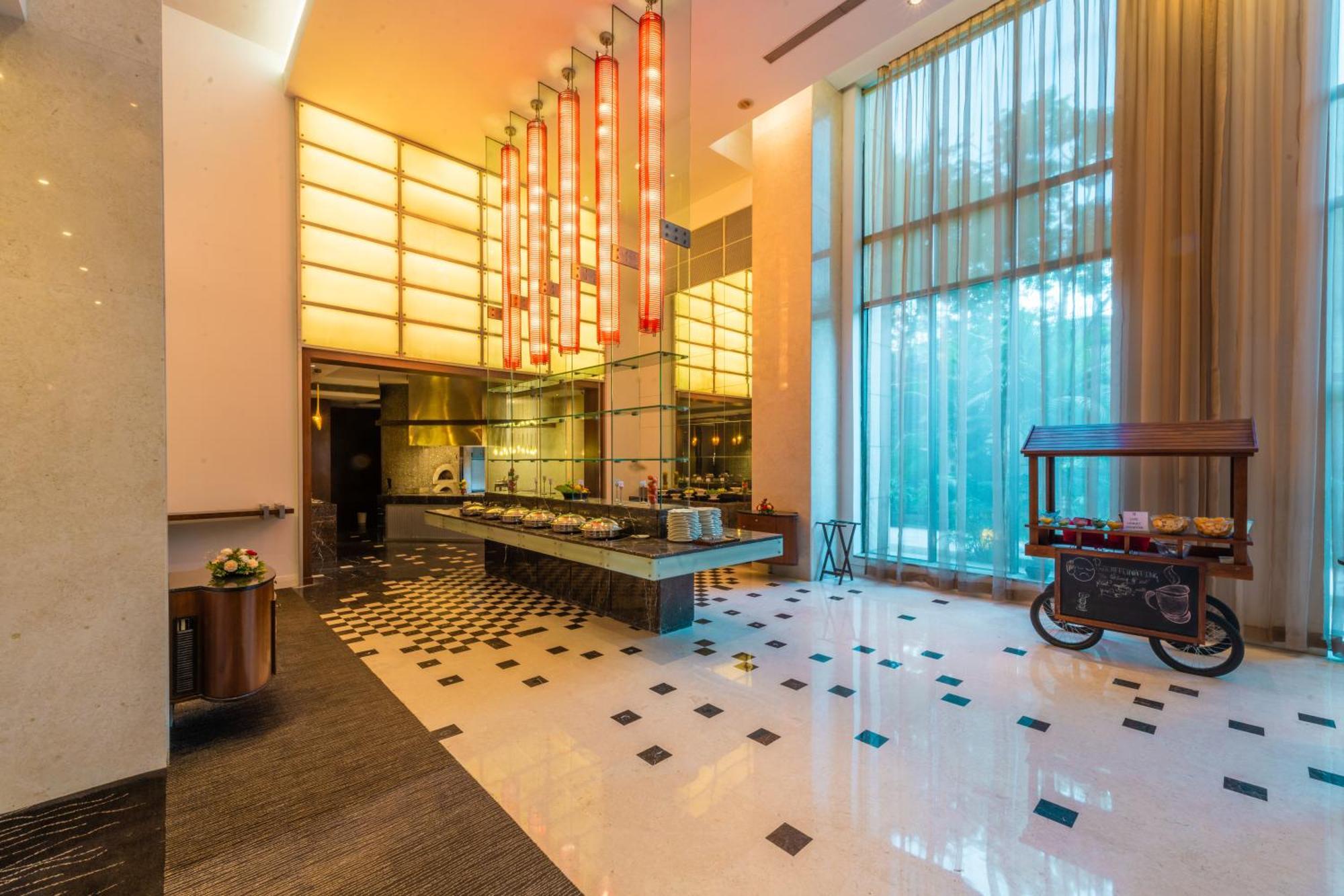 Hotel O 5*